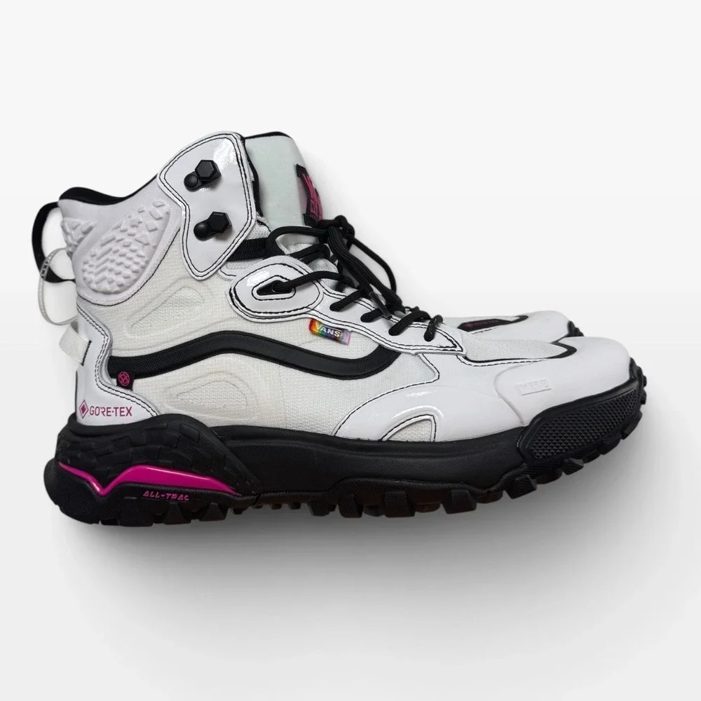Vans UltraRange EXO Hi GORE-TEX MTE-3 Boots Mens 11 White Black Pink Waterproof